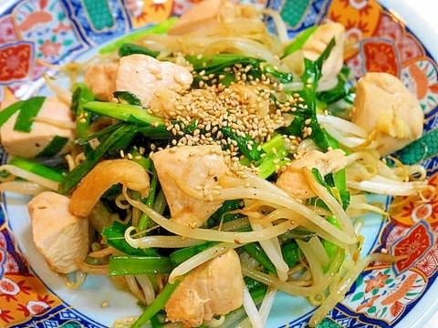 スタミナ満点！鶏肉とニラの野菜炒め